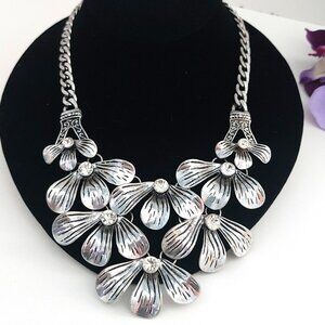 Large Silver Floral Bib Necklace Boho Parisian Chic Rhinestones 20-22'' Like New